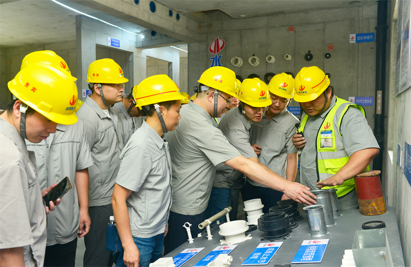 为进一步推进优质客户高效履约，提升交付品质、达成客户满意，2025年6月25日，尊凯实业建设集团在上海组织召开2025年越秀地产、华润置业客户履约推进会。